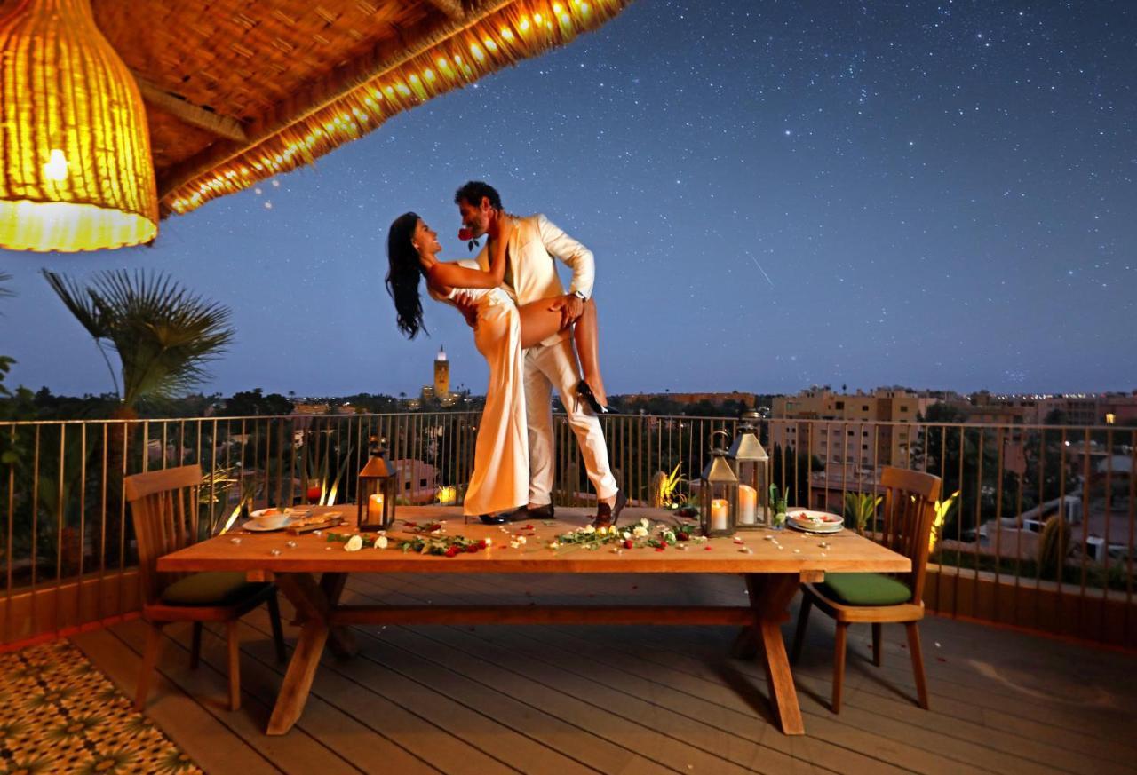Hotel Jadali & Spa Марракеш Экстерьер фото A couple dancing on a rooftop